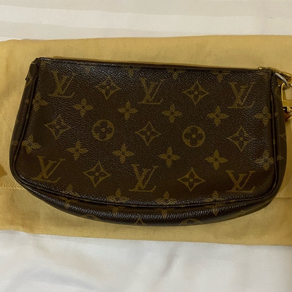 Vintage Louis Vuitton mini pochette - Picture 2 of 8